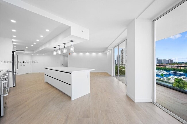 Foto del edificio - 19707 Turnberry Way