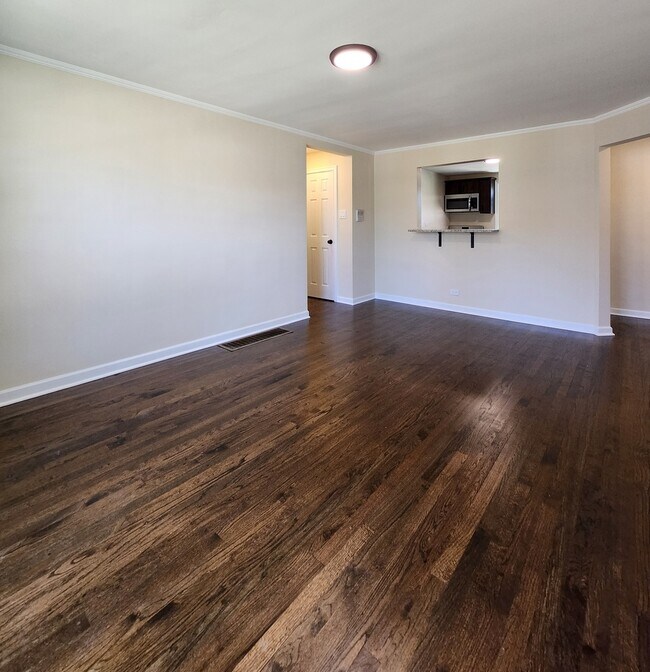 Foto del edificio - 4263 W Nelson St