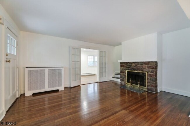 Building Photo - 7 Edgewood Terrace