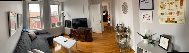 Building Photo - HOT NORTH END LISTING!!!!