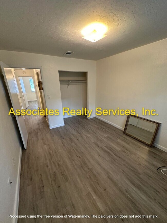 Building Photo - Joseph-Alamar Gardens-923