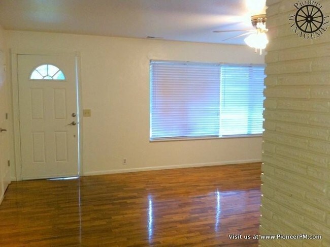 Foto del edificio - 1122 NE Newton Creek Rd