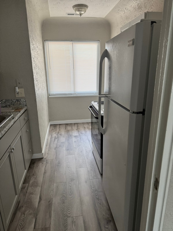 Building Photo - 1970 Parkhill Dr