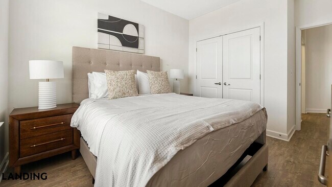 Building Photo - 909 Mansion Dr