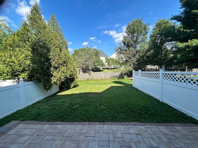Foto del edificio - 2623 Virginia Ln