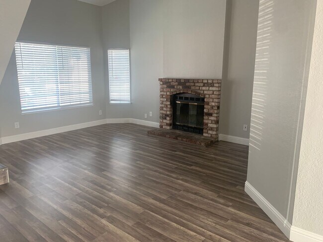 Building Photo - Nice 4 bedroom in Oakley