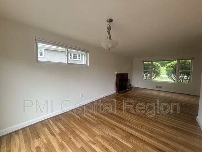 Foto del edificio - 2929 Terrace Dr