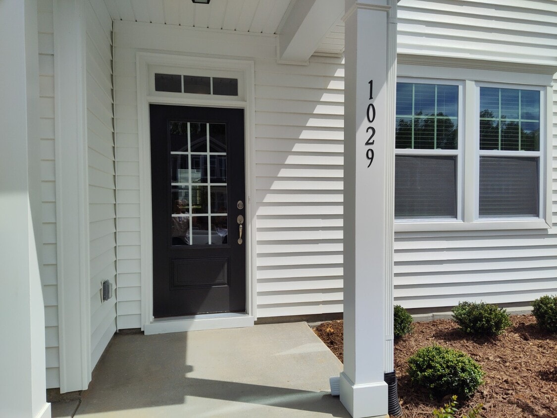 1029 Quindell Dr, Holly Springs, NC 27540 House Rental in Holly