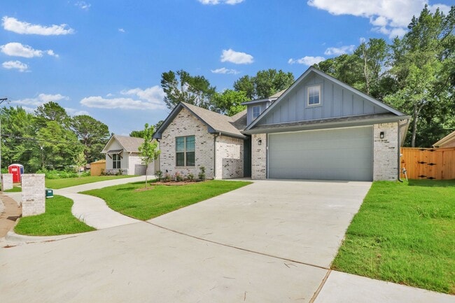 Building Photo - 3061 Guinn Farms Rd