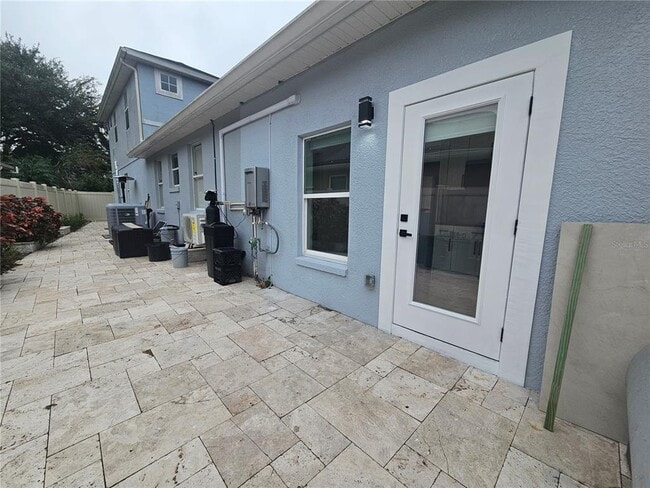 Building Photo - 12913 Islamorada Dr