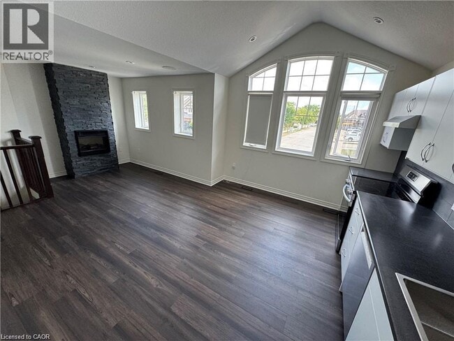 Building Photo - 15 Helena Feasby St