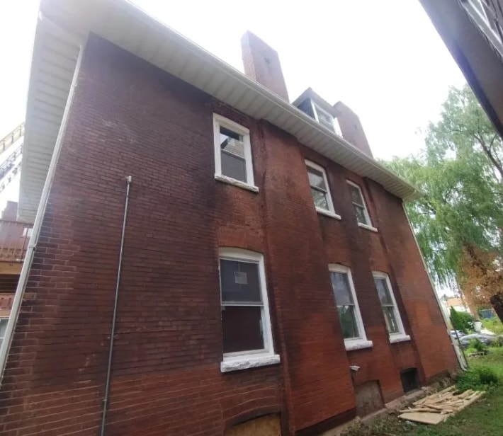 Building Photo - 4266 Washington Blvd