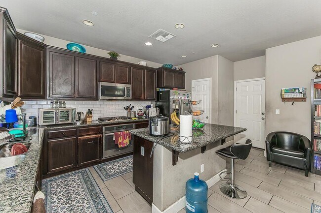 Building Photo - 3549 Taylor Ln