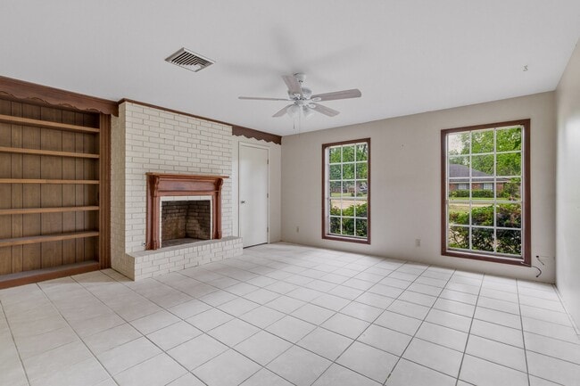 Building Photo - 103 Pecan Bayou Dr