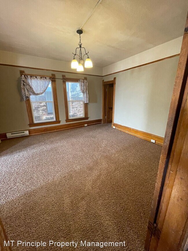 Building Photo - 4 br, 2 bath House - 517 W. Silver