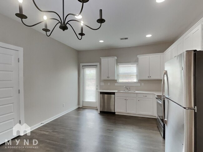 Foto del edificio - 15674 Capstone Blvd