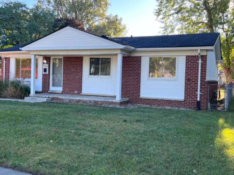 Primary Photo - 15605 Harriet St