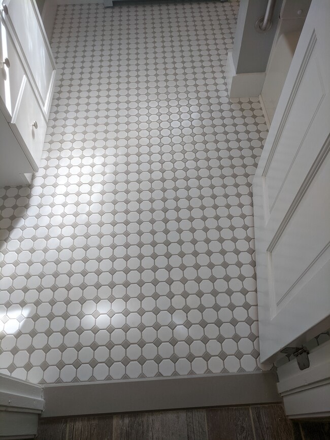 Building Photo - 26 County St