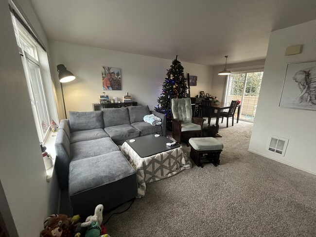 Foto del edificio - 5709 14th Ave NW