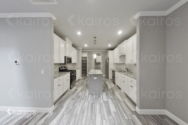 Foto del edificio - 7401 Mosley St.