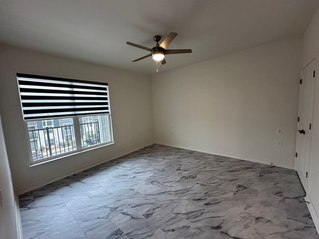 Interior Photo - Hampton Astoria