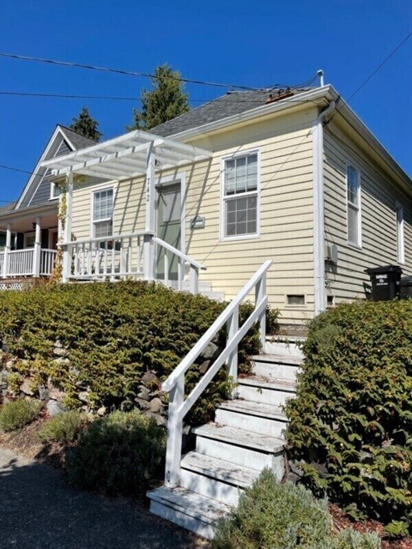 Foto del edificio - 742 N 71st St