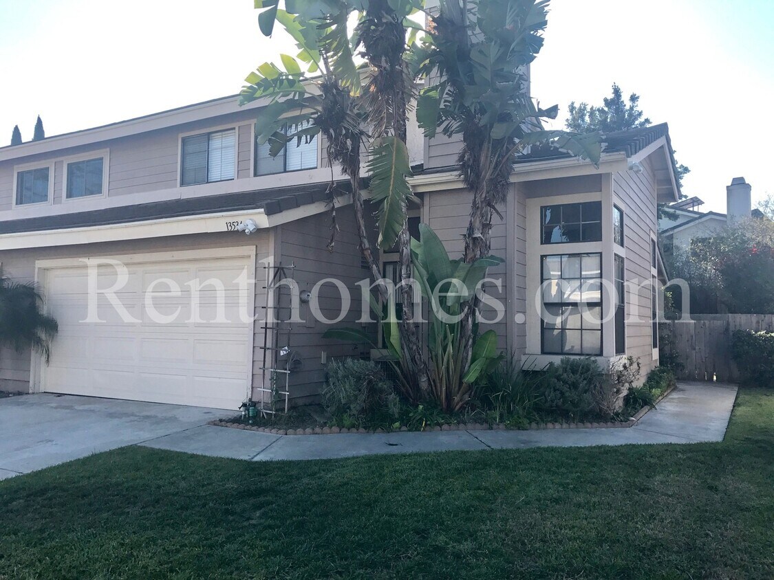 Foto principal - 13534 Longfellow Ln