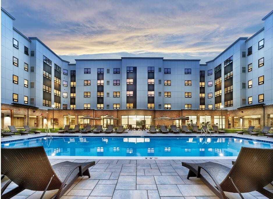 17 Green St Unit 4302, Woodbridge Township, NJ 07095 Condo for Rent