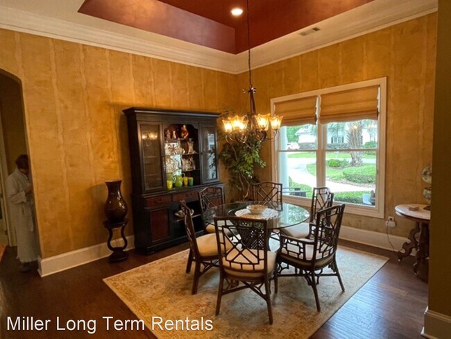 Building Photo - 4 br, 3 bath House - 4 Club Manor Lane