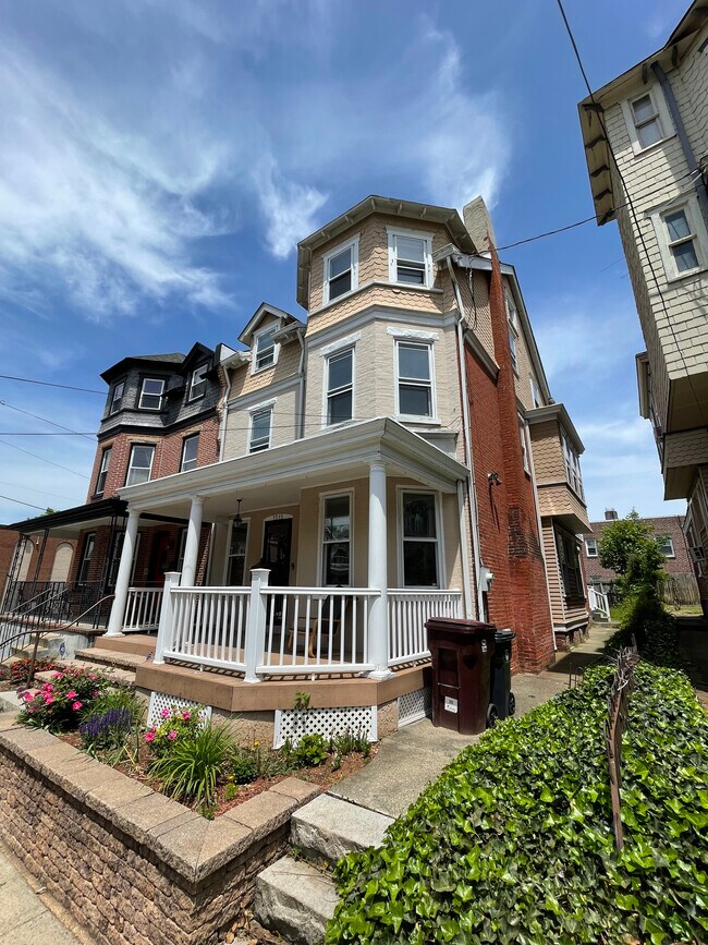 Foto del edificio - 1519 W 14th St