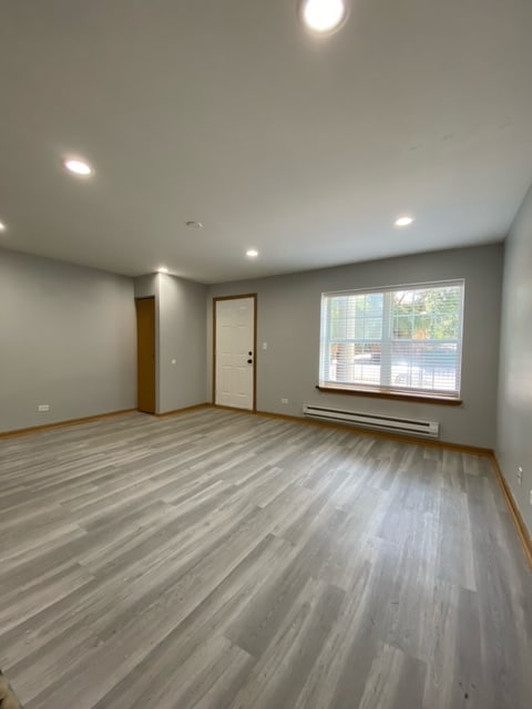 Building Photo - 2359 S Albany Ave