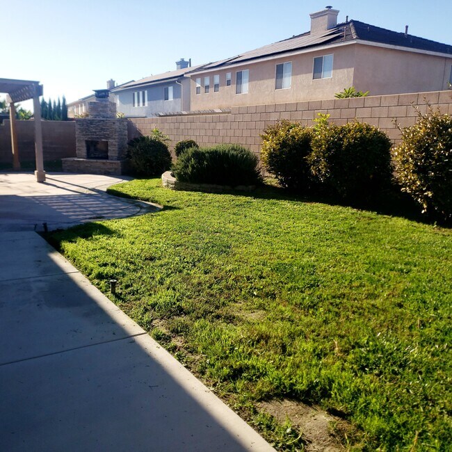 Foto del edificio - 12686 Amberhill Ave
