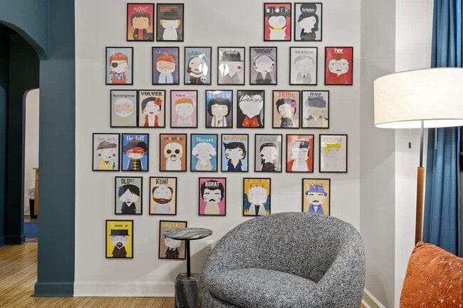 Building Photo - 4407 N Greenview Ave