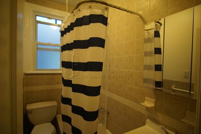 Foto del edificio - 3417 Corlear Ave