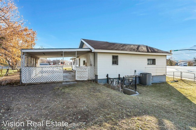 Building Photo - 4 br, 1 bath House - 794 S 300 W