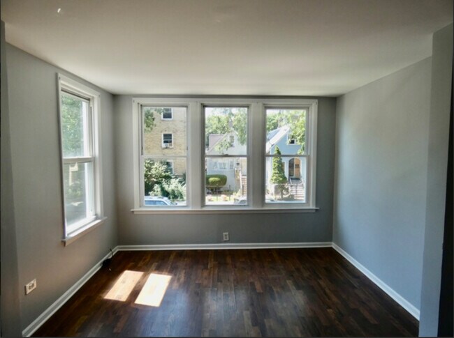 Building Photo - 4205 N Bernard St