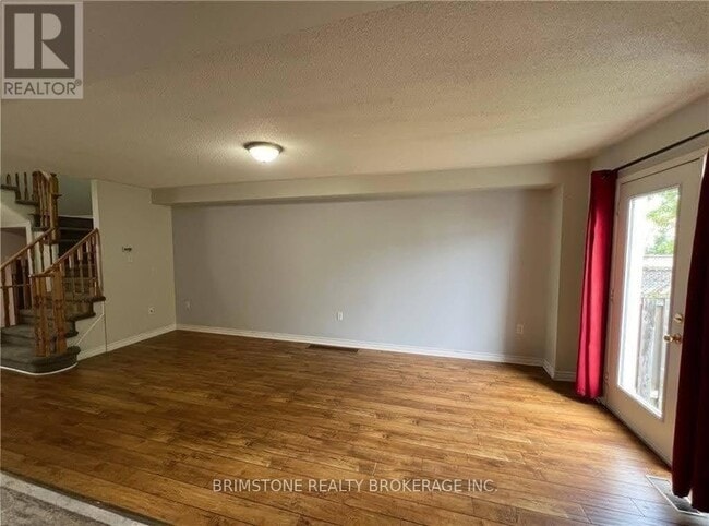 Photo du bâtiment - 52 Admiral Crescent