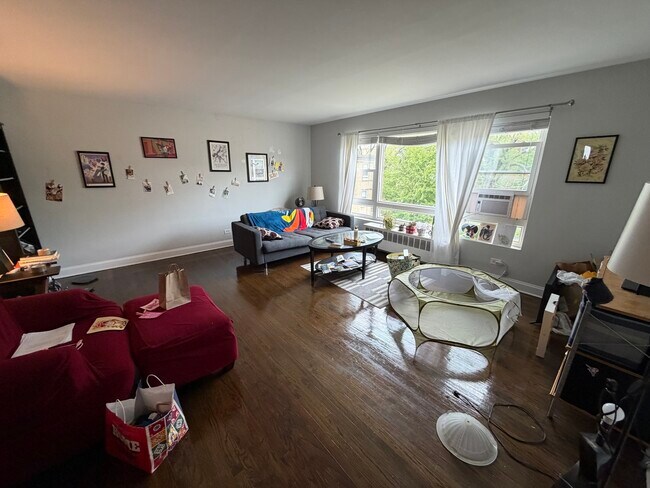 Foto del edificio - 6106 N Damen Ave