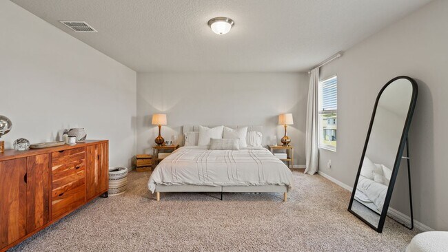 Foto del edificio - 5291 Meredrew Ln