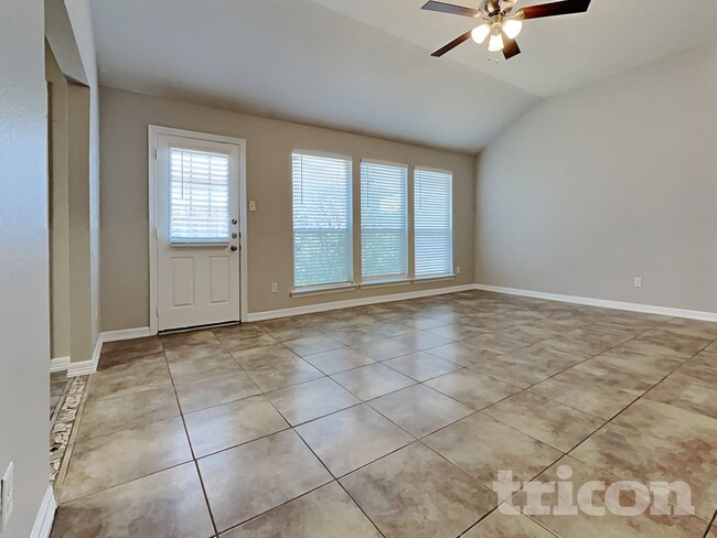 Foto del edificio - 24403 Wild Horses Ln