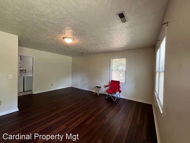 Building Photo - 4 br, 1.5 bath House - 137 Graystone Rd