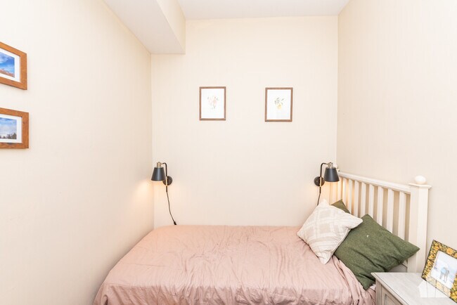 Foto del edificio - 2040 W McLean Ave