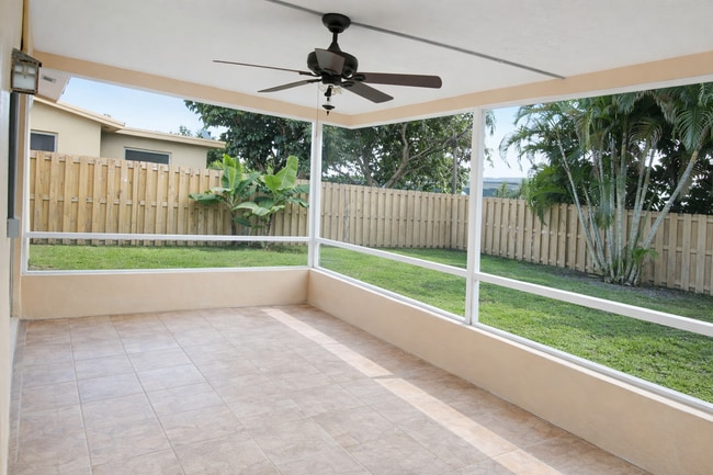 Building Photo - 9100