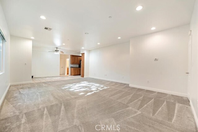 Foto del edificio - 637 N Fairview St