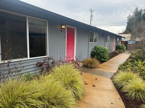 Building Photo - 41 N Lawrence St