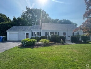 Building Photo - 54 Randall Dr
