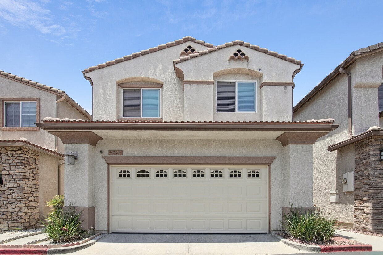 Foto principal - 9449 Hendrix Ln
