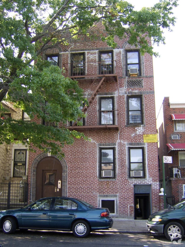 Primary Photo - 2515 Wallace Ave