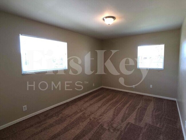Foto del edificio - 5112 43rd Ave W