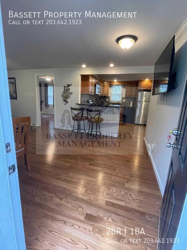 Photo - 30 Upper State St House